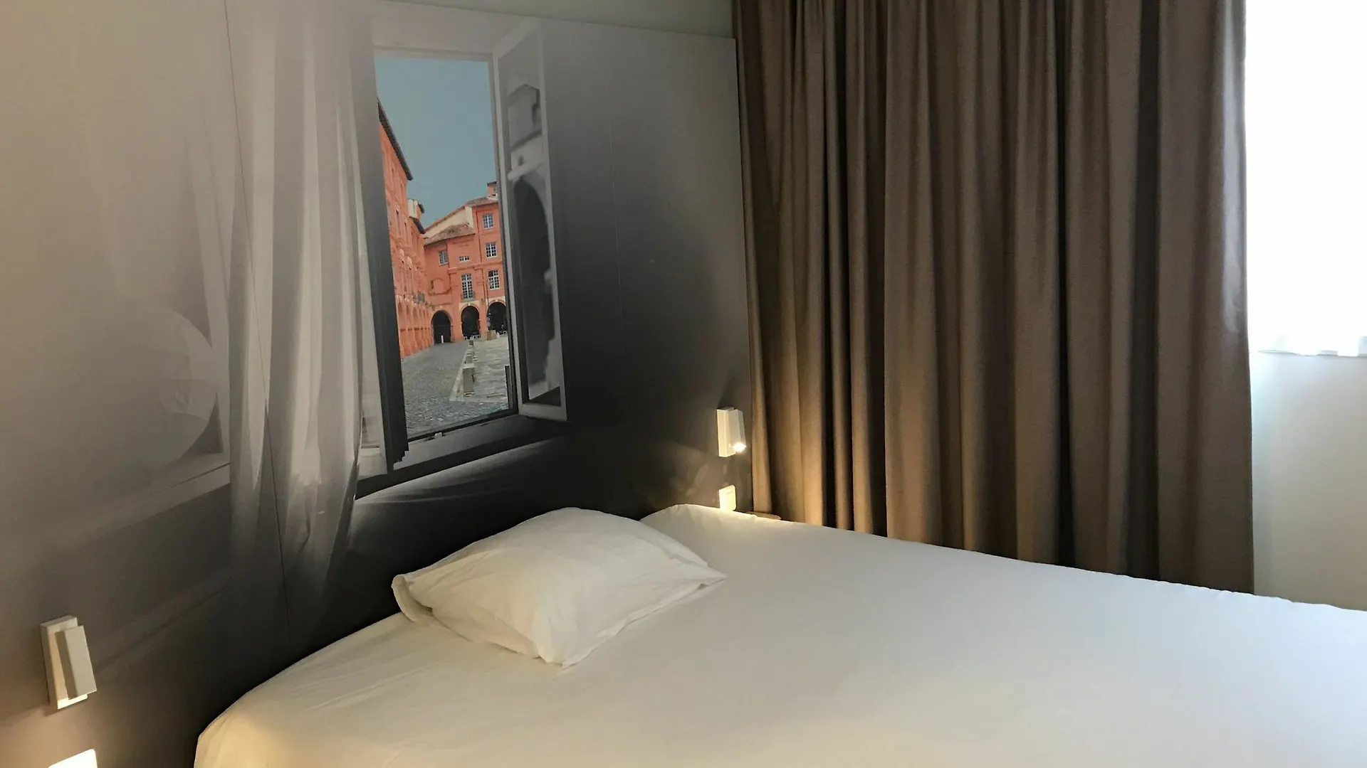 B&B Hôtel Montauban Hotel