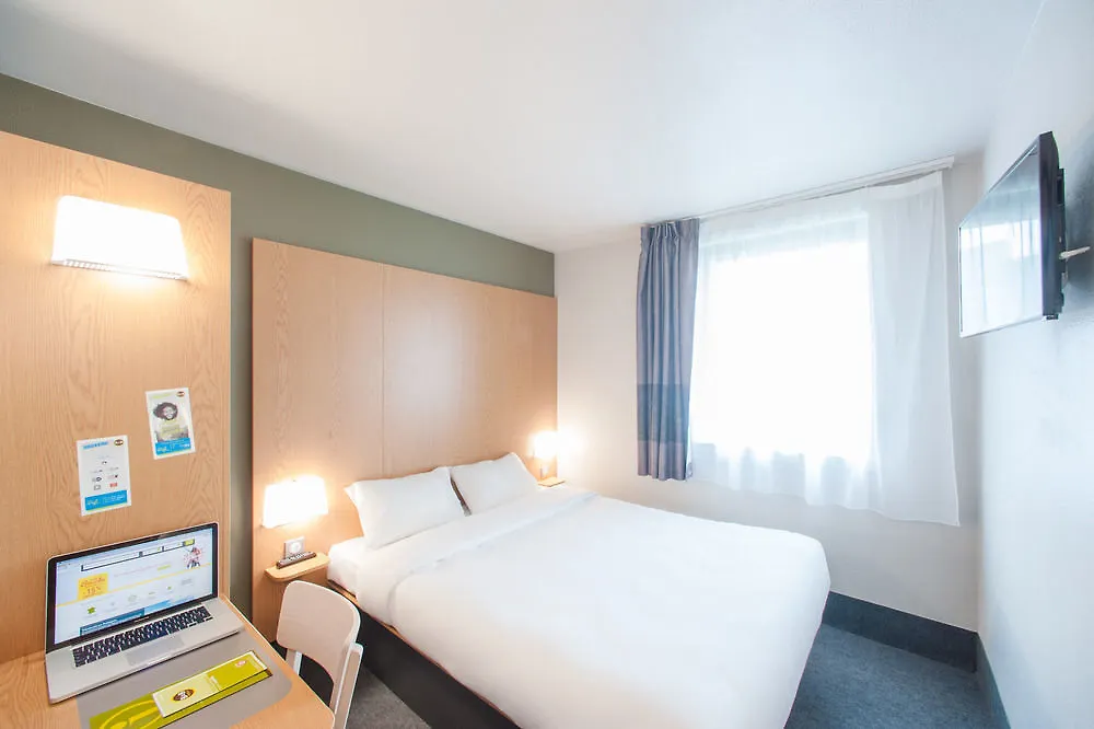 B&B Hotel Montauban 2*,
